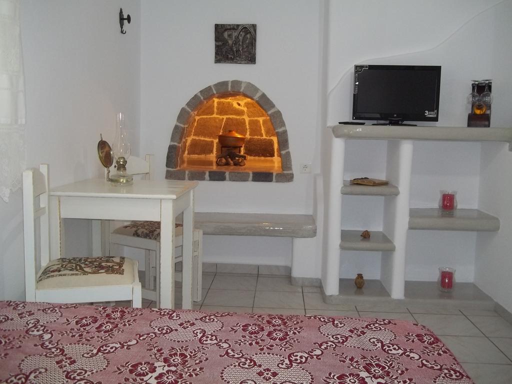 Floras Rooms Поллонія Екстер'єр фото